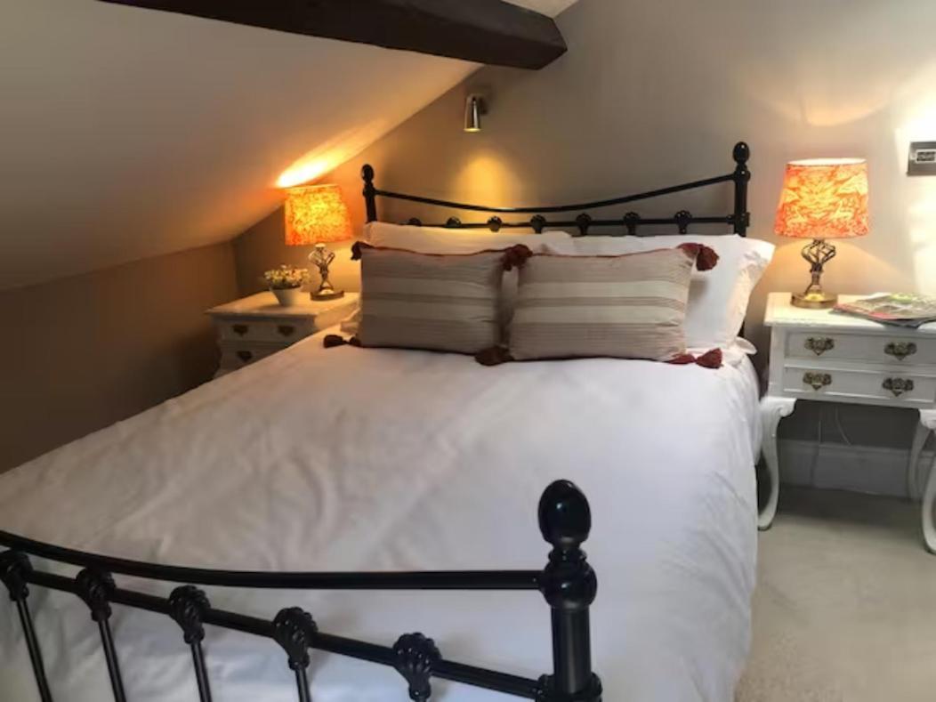 Pass The Keys Old Beams Luxury Style & Comfort In Town Centre Bakewell Exterior foto