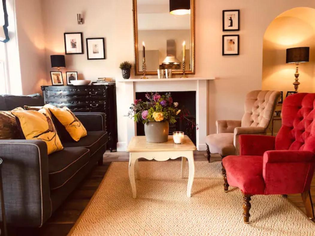 Pass The Keys Old Beams Luxury Style & Comfort In Town Centre Bakewell Exterior foto